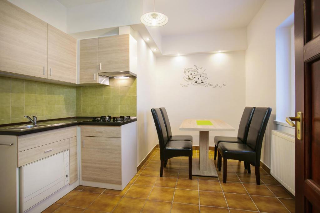Bathory Apartments Hajduszoboszlo Room photo