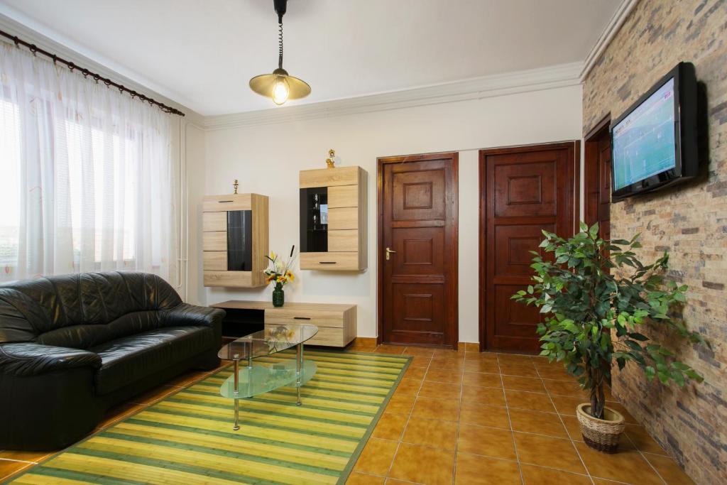 Bathory Apartments Hajduszoboszlo Room photo